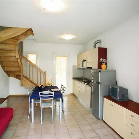 Lägenhet Olive Orchard Gardened With Shared Pool *